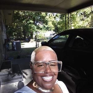 Meet your Posher, Lahoma